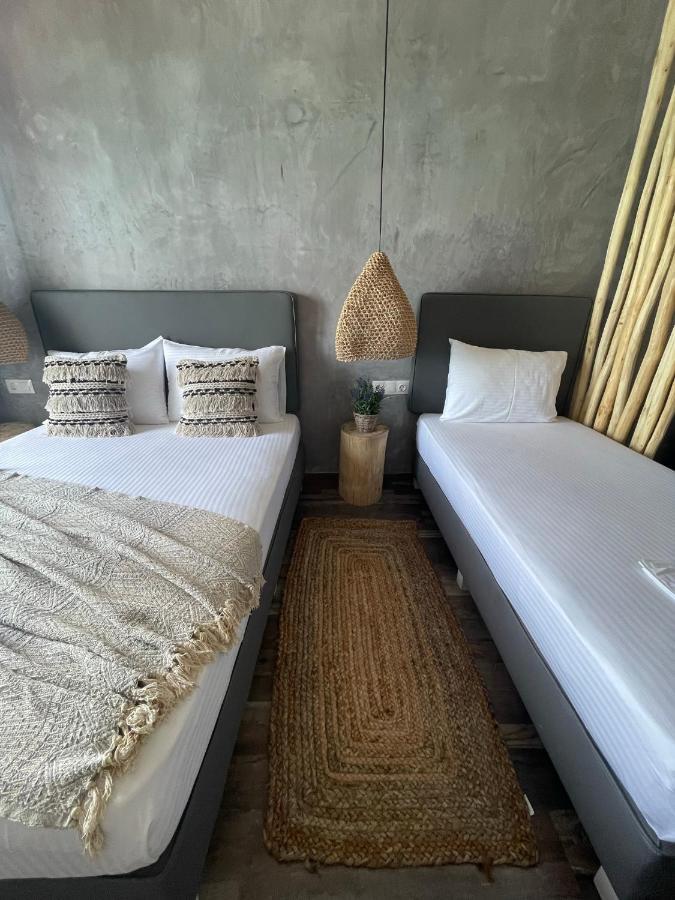 Xenios Hotel Pefkochori Bagian luar foto