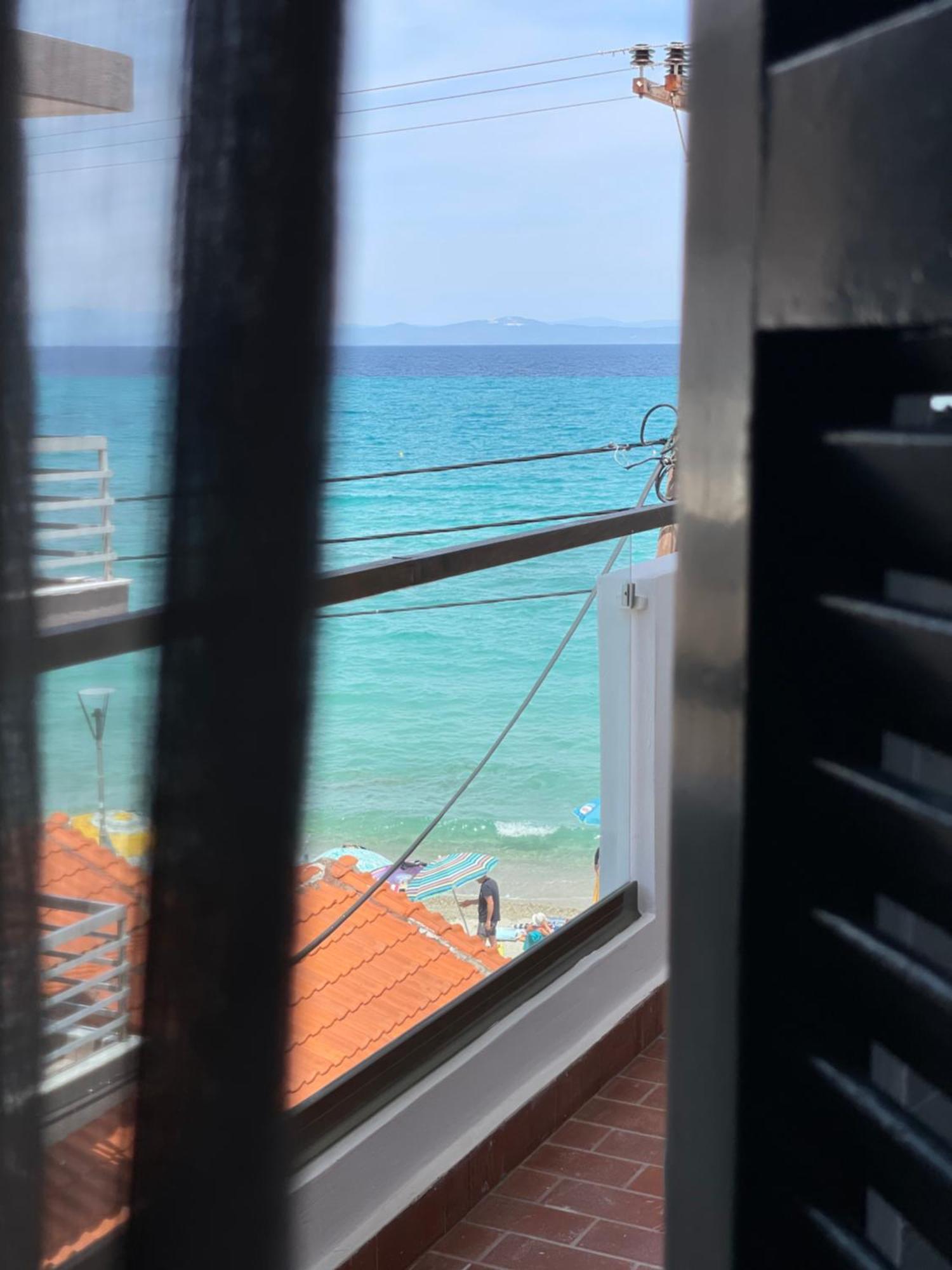 Xenios Hotel Pefkochori Bagian luar foto