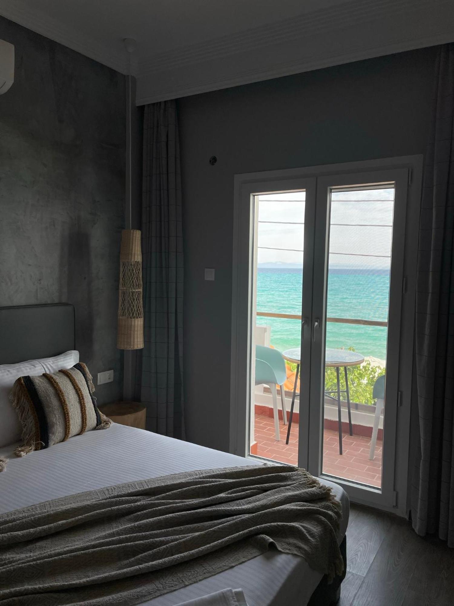 Xenios Hotel Pefkochori Bagian luar foto